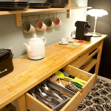 P&O Serviced Apartments Kinowa Варшава Екстер'єр фото