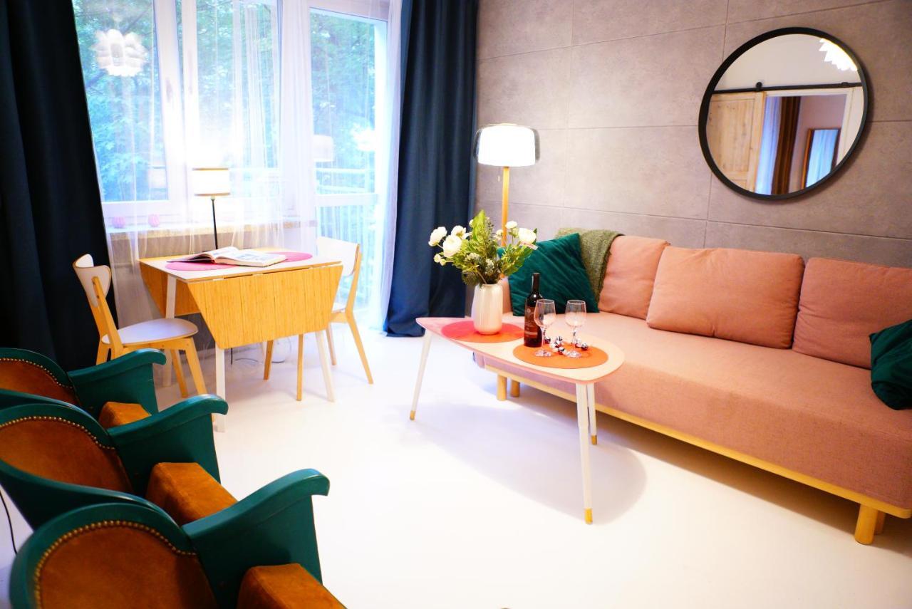 P&O Serviced Apartments Kinowa Варшава Екстер'єр фото